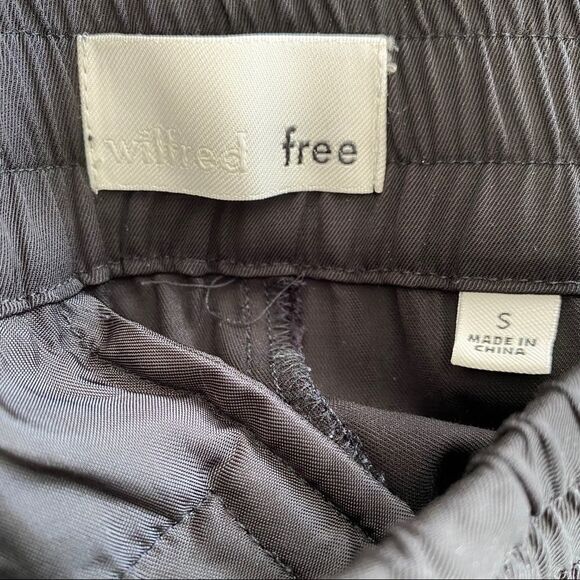 ARITIZA “Wilfred” Ruched Waist Tie Short Shorts - Picture 6 of 7